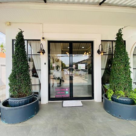 La Riva Boutique Hotel カムペーンペット エクステリア 写真