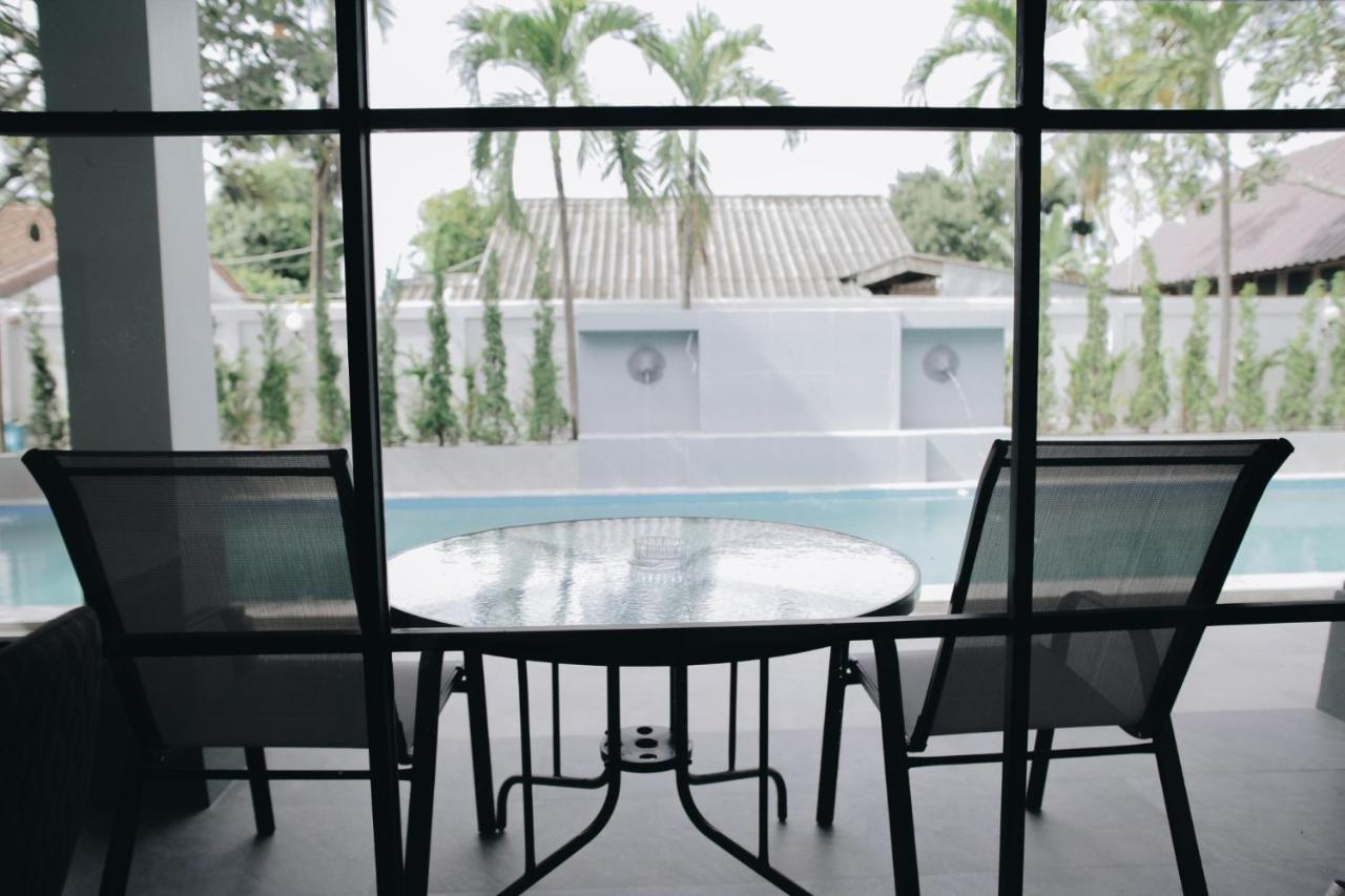 La Riva Boutique Hotel カムペーンペット エクステリア 写真