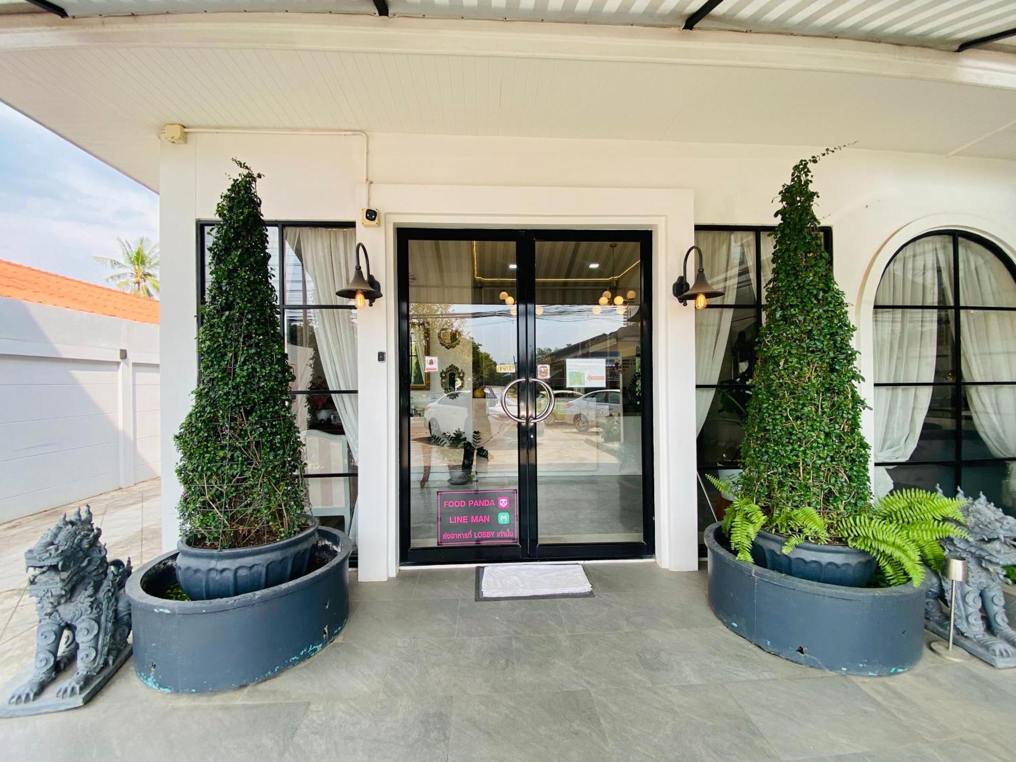 La Riva Boutique Hotel カムペーンペット エクステリア 写真