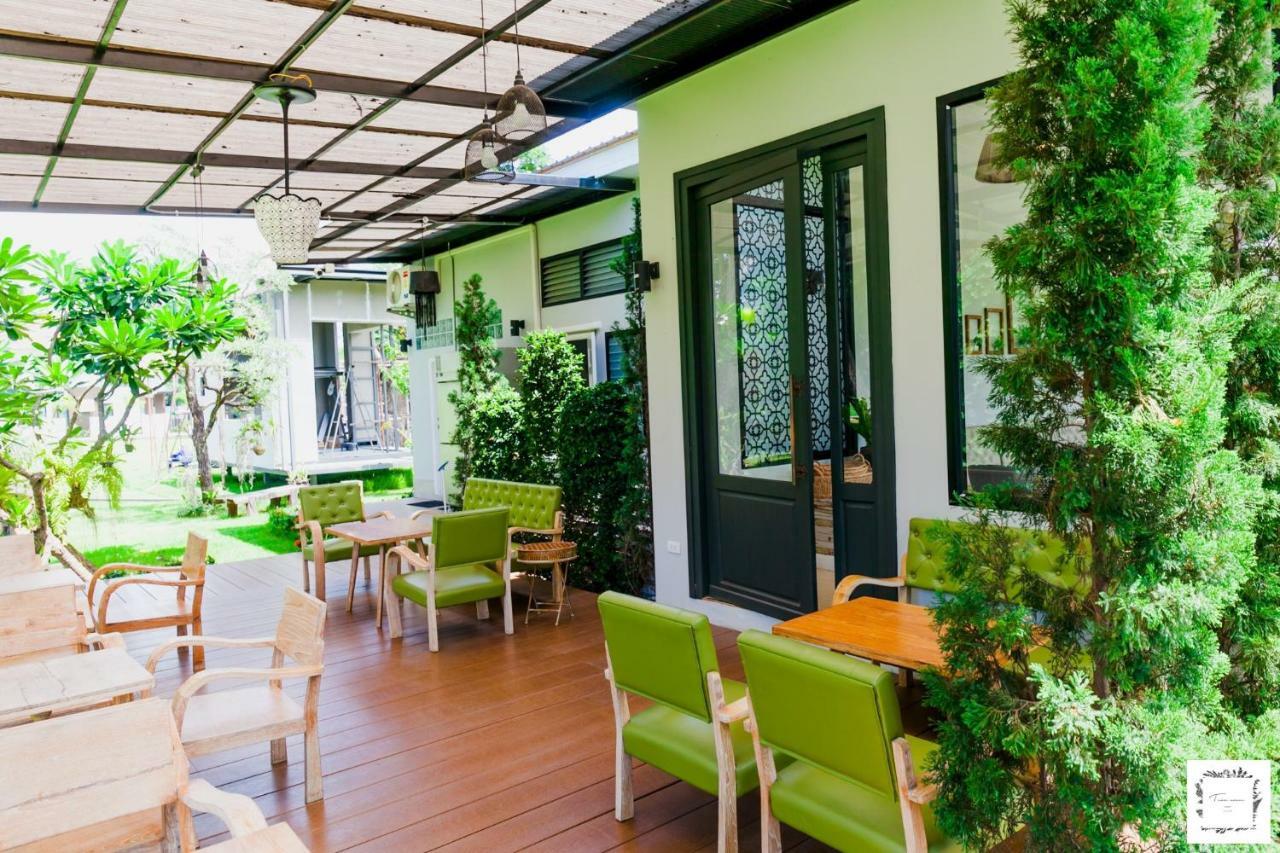 La Riva Boutique Hotel カムペーンペット エクステリア 写真